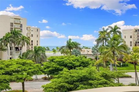 View/Area - 3100 Gulf Shore Blvd N #303, Naples, FL 34103 photo 1 of 5