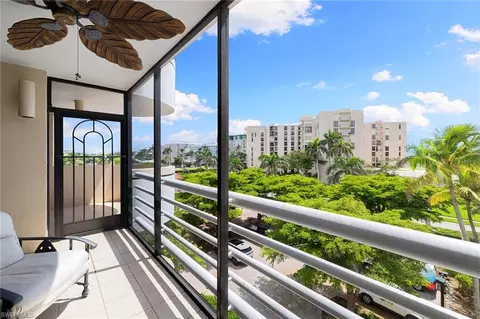 Exterior - 3100 Gulf Shore Blvd N #303, Naples, FL 34103 photo 3 of 3