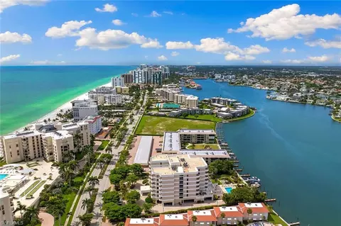 View/Area - 3100 Gulf Shore Blvd N #303, Naples, FL 34103 photo 5 of 5