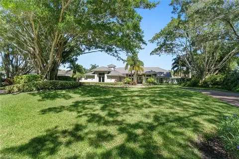 4467 Silver Fox Dr, Naples, FL 34119 photo 4