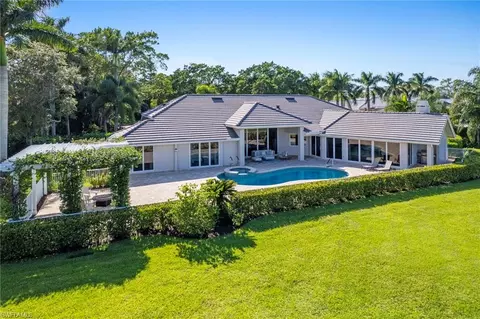4467 Silver Fox Dr, Naples, FL 34119 photo 2