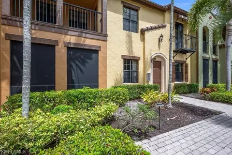 8945 Malibu St #204, Naples, FL 34113
