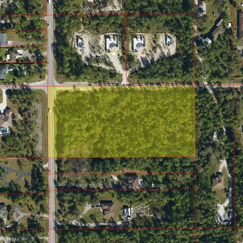 8 Ave Ne Everglades Blvd N, Naples, FL 34120