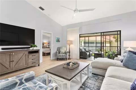 569 Serendipity Dr #569, Naples, FL 34108