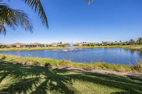 8160 Venetian Pointe Dr, Fort Myers, FL 33908