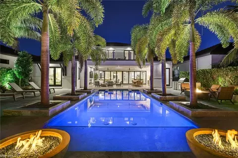 1667 Vinland Way, Naples, FL 34105