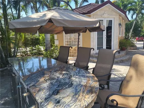 4501 Southern Breeze Dr, Naples, FL 34114