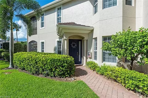 5005 Maxwell Cir #7-101, Naples, FL 34105