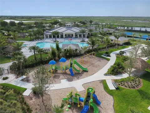 View/Area - 2318 Avocado Ln, Naples, FL 34120 photo 3 of 3