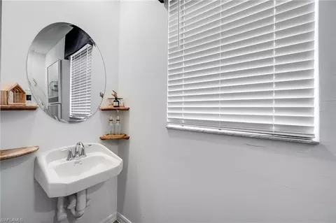 Bath - 2318 Avocado Ln, Naples, FL 34120 photo 4 of 4