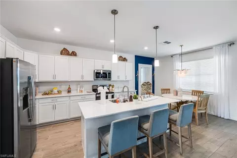Kitchen - 2318 Avocado Ln, Naples, FL 34120 photo 2 of 3