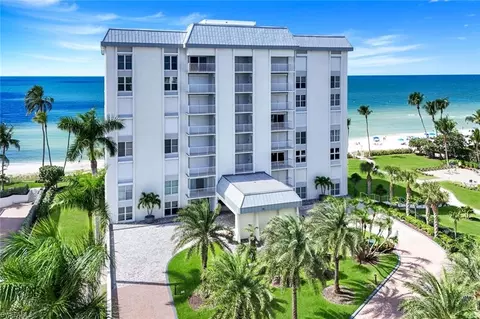 1285 Gulf Shore Blvd N #3B, Naples, FL 34102