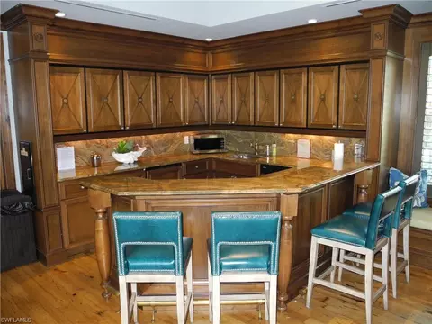 Kitchen - 445 Cove Tower Dr #1702, Naples, FL 34110 photo 4 of 6