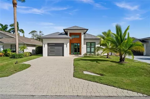 781 103rd Ave N, Naples, FL 34108