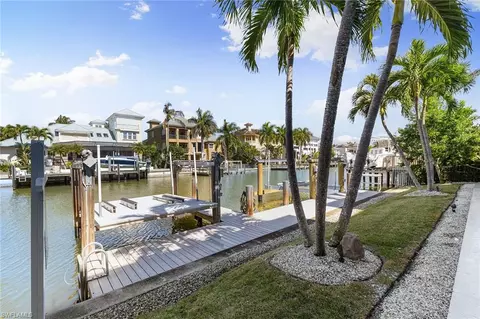 Exterior - 175 Conners Ave, Naples, FL 34108 photo 3 of 3