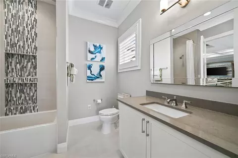 Bath - 175 Conners Ave, Naples, FL 34108 photo 6 of 7