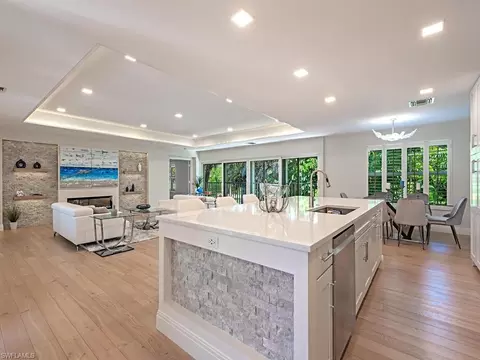 1100 3rd St S #202, Naples, FL 34102