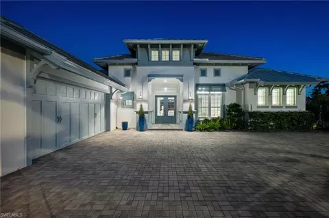 8816 Paradera Ct, Naples, FL 34112