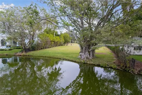 2550 Lantern Ln, Naples, FL 34102 photo 4