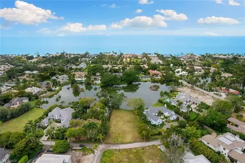 2550 Lantern Ln, Naples, FL 34102 photo 5