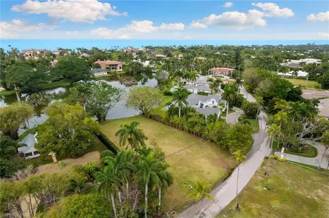 2550 Lantern Ln, Naples, FL 34102 photo 8