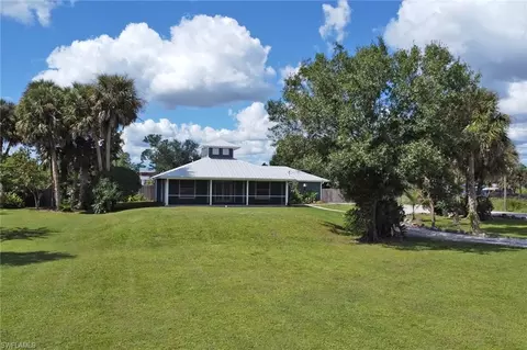 921 20th St SE, Naples, FL 34117