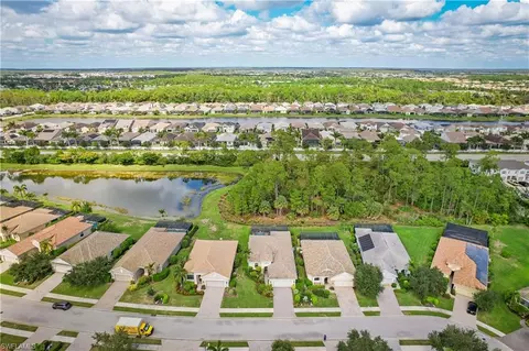 3585 Canopy Cir, Naples, FL 34120 photo 5