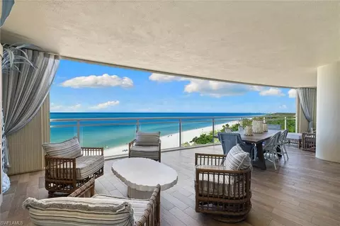 11125 Gulf Shore Dr #605, Naples, FL 34108