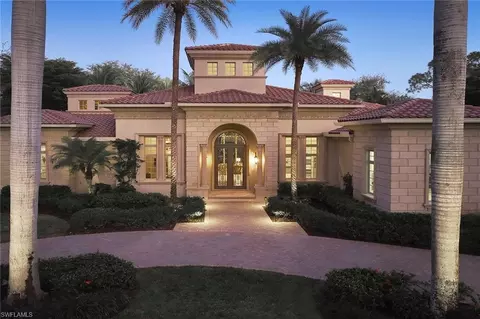2944 Bellflower Ln, Naples, FL 34105
