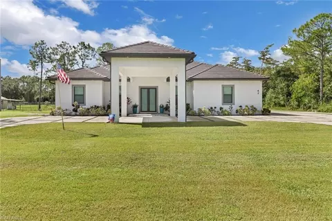 62 35th Ave NE, Naples, FL 34120