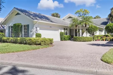 202 Edgemere Way S, Naples, FL 34105