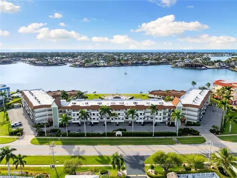730 W Elkcam Cir #210, Marco Island, FL 34145