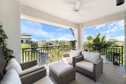 Exterior - 1035 3rd Ave S #401, Naples, FL 34102 photo 3 of 10