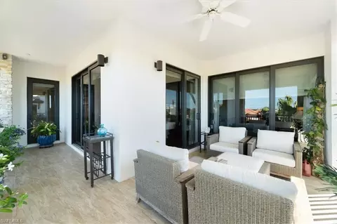 Exterior - 1035 3rd Ave S #401, Naples, FL 34102 photo 2 of 10