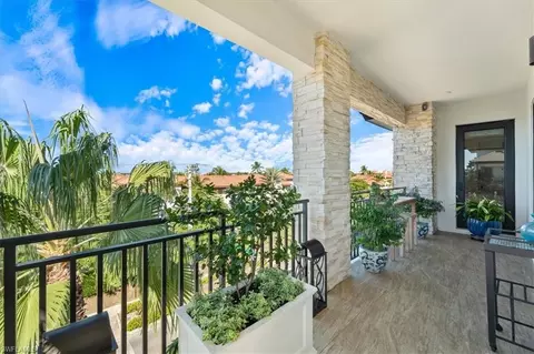 Exterior - 1035 3rd Ave S #401, Naples, FL 34102 photo 8 of 10