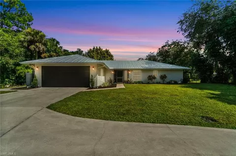 640 13th St NW, Naples, FL 34120