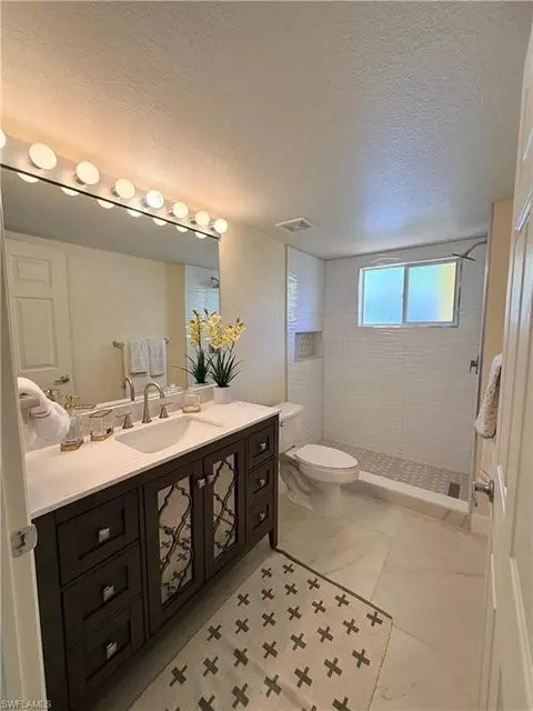 Bath - 8274 Key Royal Cir #1012, Naples, FL 34119 photo 1 of 2