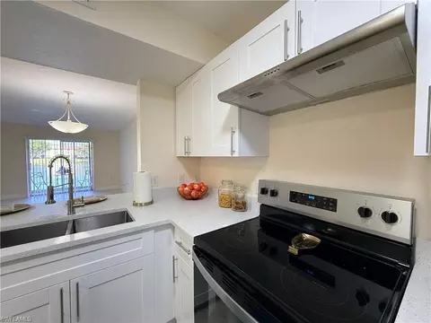 Kitchen - 8274 Key Royal Cir #1012, Naples, FL 34119 photo 4 of 5
