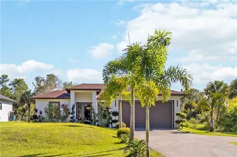 2960 6th Ave NE, Naples, FL 34120