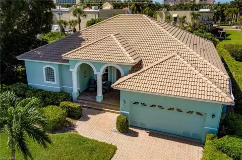 Exterior - 951 Java Ct, Marco Island, FL 34145 photo 2 of 11