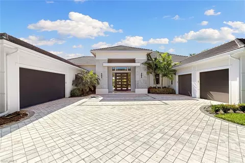 607 Myrtle Rd, Naples, FL 34108 photo 2
