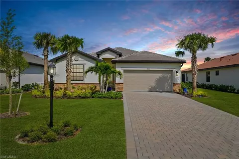 18526 Ives Dr, Estero, FL 33928