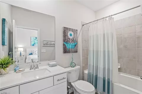 Bath - 18526 Ives Dr, Estero, FL 33928 photo 3 of 4