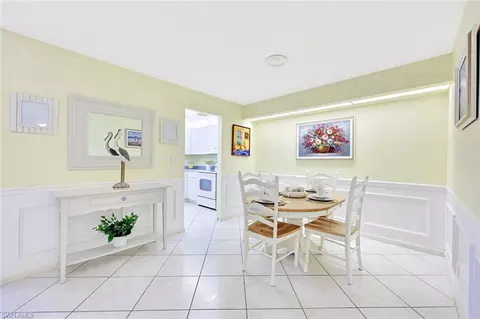 Dining - 2000 Alamanda Dr #104, Naples, FL 34102 photo 2 of 2