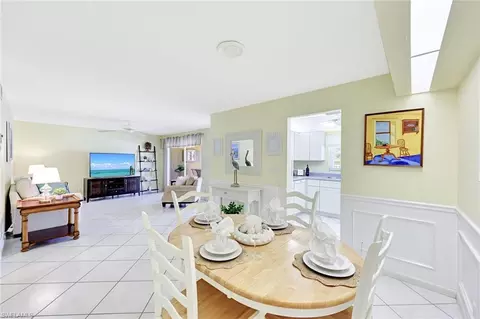 Dining - 2000 Alamanda Dr #104, Naples, FL 34102 photo 1 of 2