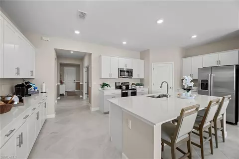 Kitchen - 3957 Button Sage Rd, Alva, FL 33920 photo 2 of 8