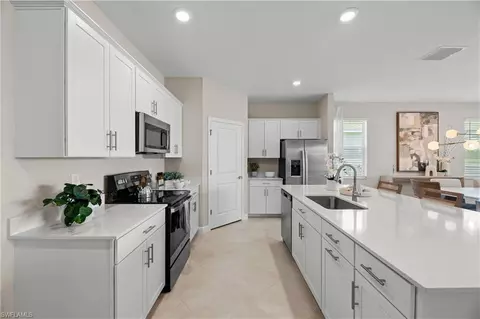 Kitchen - 3957 Button Sage Rd, Alva, FL 33920 photo 8 of 8