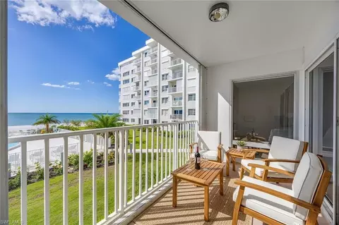 3443 Gulf Shore Blvd N #207, Naples, FL 34103