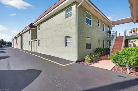 1400 Pompei Ln #53, Naples, FL 34103