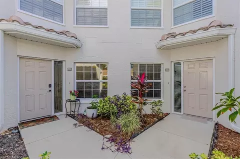 6804 Satinleaf Rd S #102, Naples, FL 34109